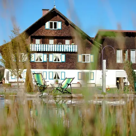 Guest house Almhof Laesser