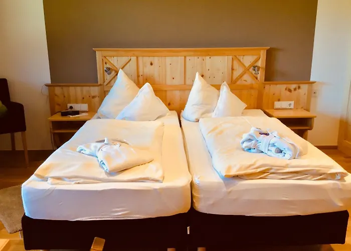 Almhof Laesser Gæstehus 4*